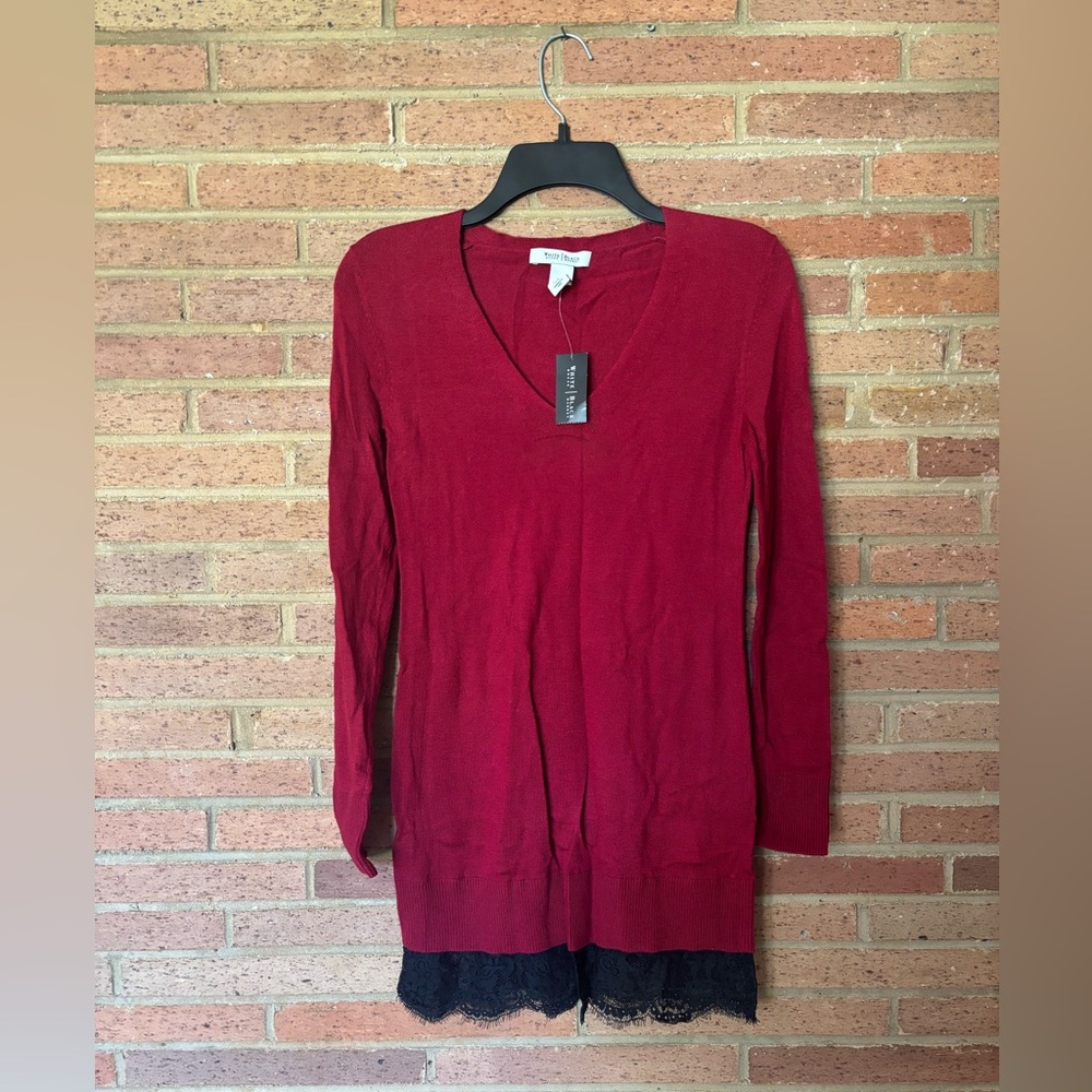 New White House Black Market Lace Trim Tunic Size XXS Burgundy Long Sleeve Vneck